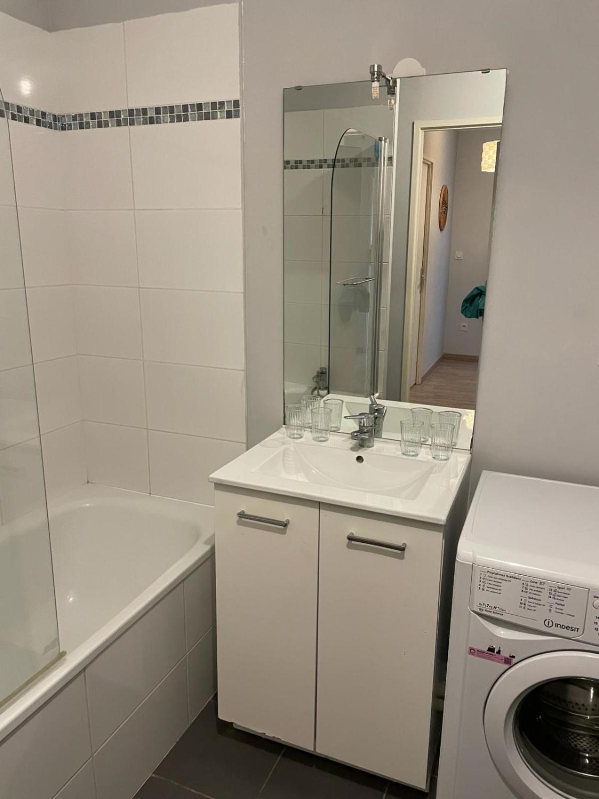 Appartement 2 Chambres Avec Terrasse Et Garage Saint-Andre-lez-Lille المظهر الخارجي الصورة